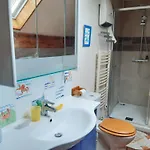 Bed & Breakfast Le Petit Chemin Bougival
