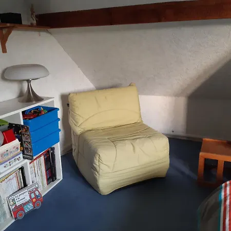 Le Petit Chemin Bed & Breakfast *
